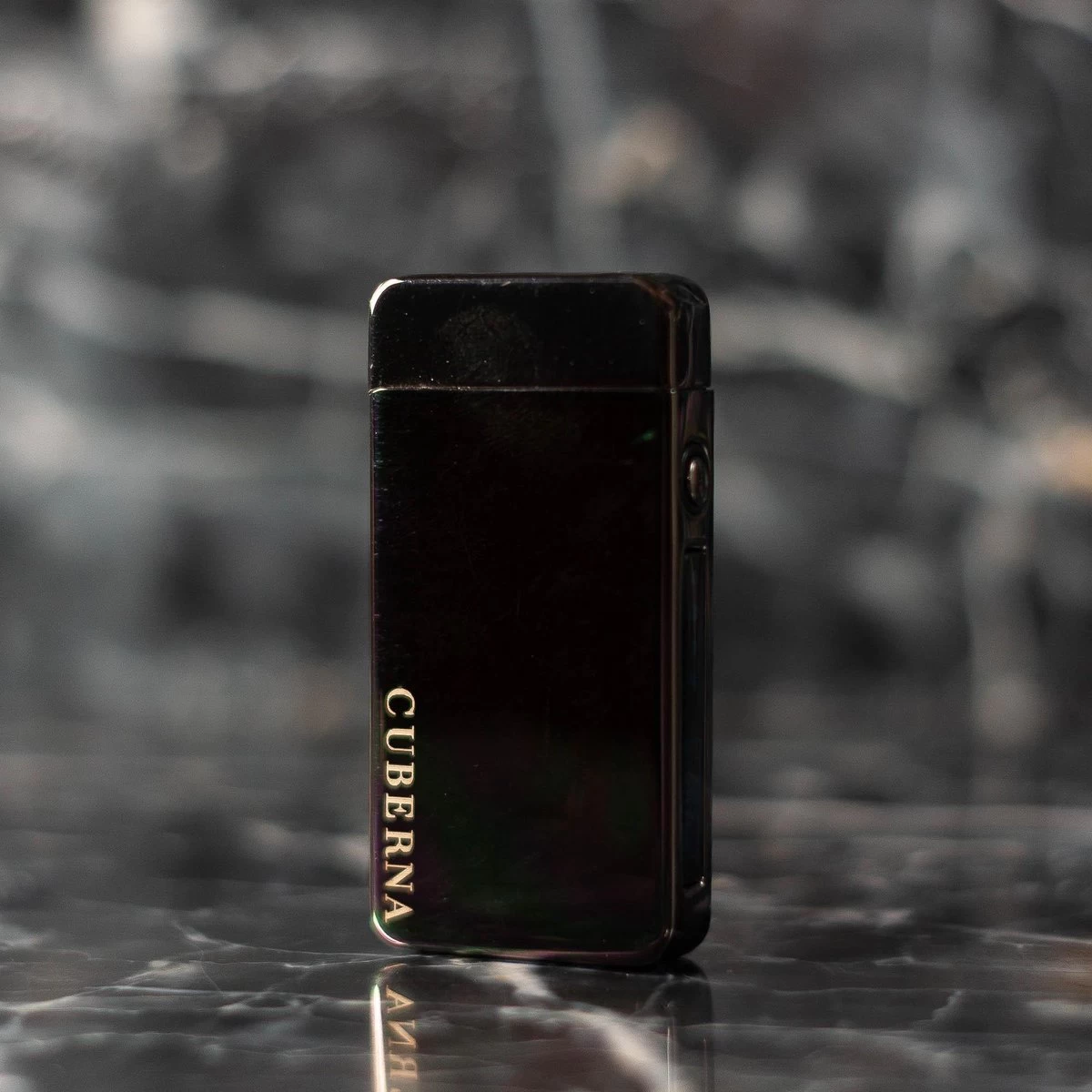 Merkloos Cuberna Elektrische Plasma USB Aansteker Met Batterij Indicator Ice Black - Wind En Storm Bestendig - Geschikt Voor Kaarsen, Vuurwerk, Sigaretten En BBQ - Afbeelding 2