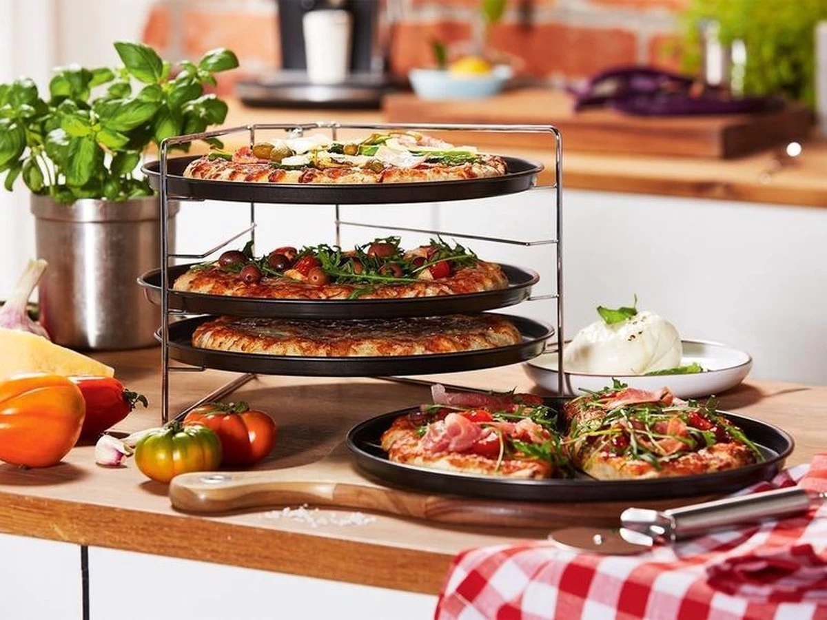 Pizza - Pizzarek - Pizza Oven - Zenker - Pizzabakset - 5 Delige Set Voor 4 Pizza's - Ø 28,5 Cm - Antiaanbaklaag Van ILAG® - Pizzaplaat - Pizza - Afbeelding 2
